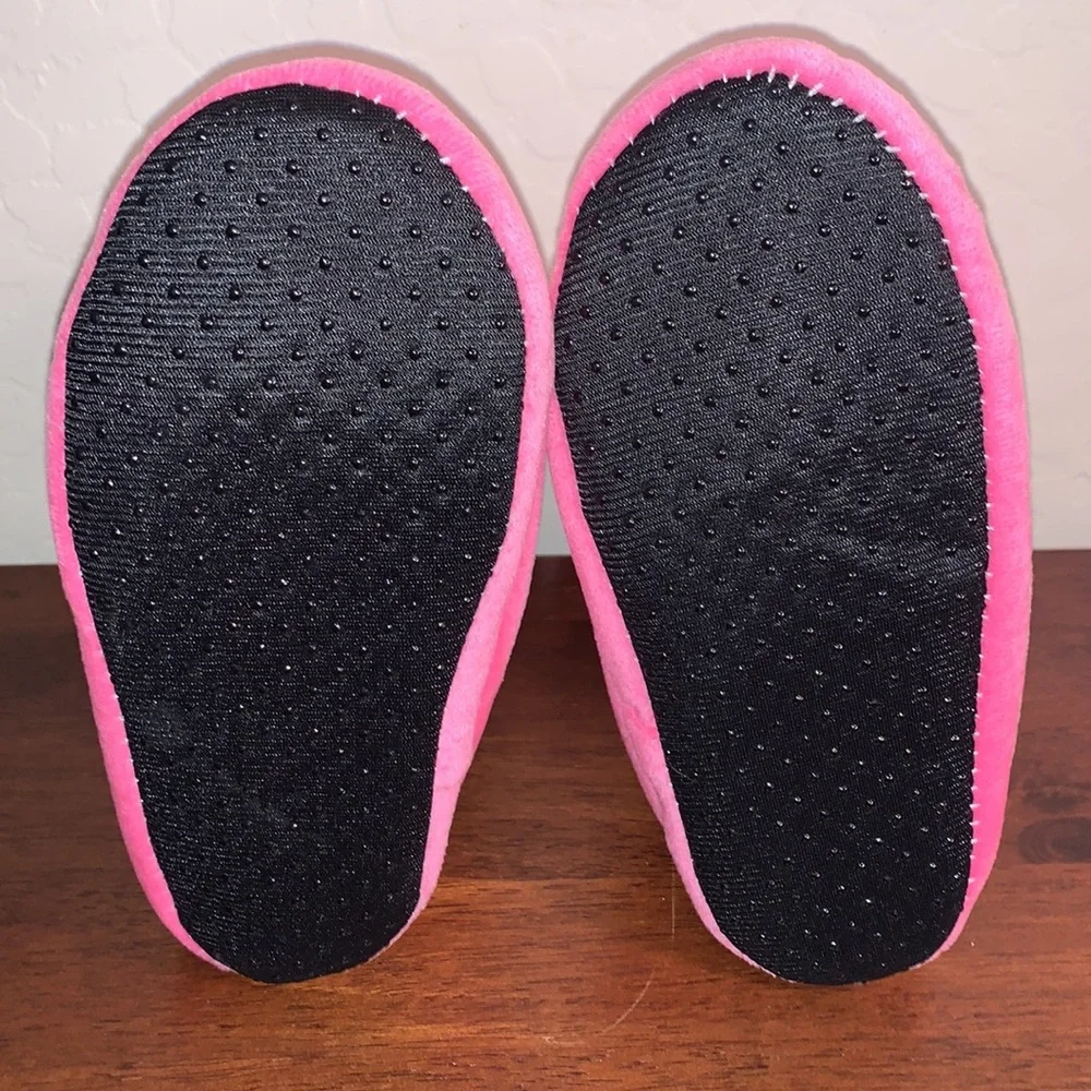 SIZE 11/12 BRAND NEW AND SO CUTE GIRLS BOOT SLIPPERS BY LTD COMMODITES